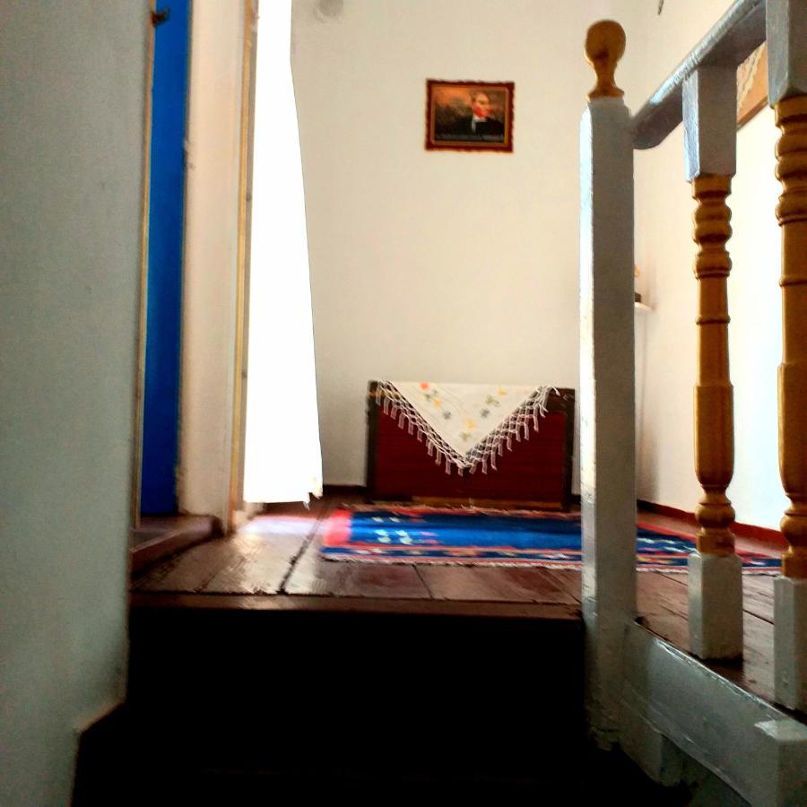 Ayvalik 1881 Pansiyon Bagian luar foto